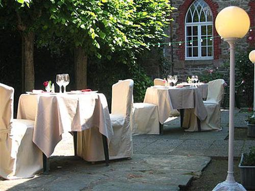 Hotel-Restaurant De L'Abbaye Plancoët Restaurace fotografie