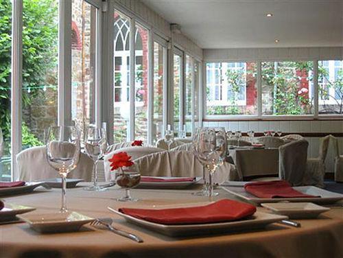 Hotel-Restaurant De L'Abbaye Plancoët Restaurace fotografie